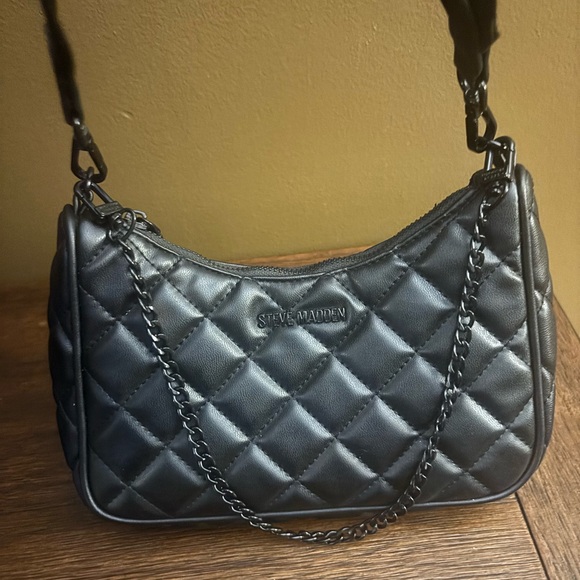 Steve Madden Quilted Black Shoulder Bag - Picture 9 of 9
